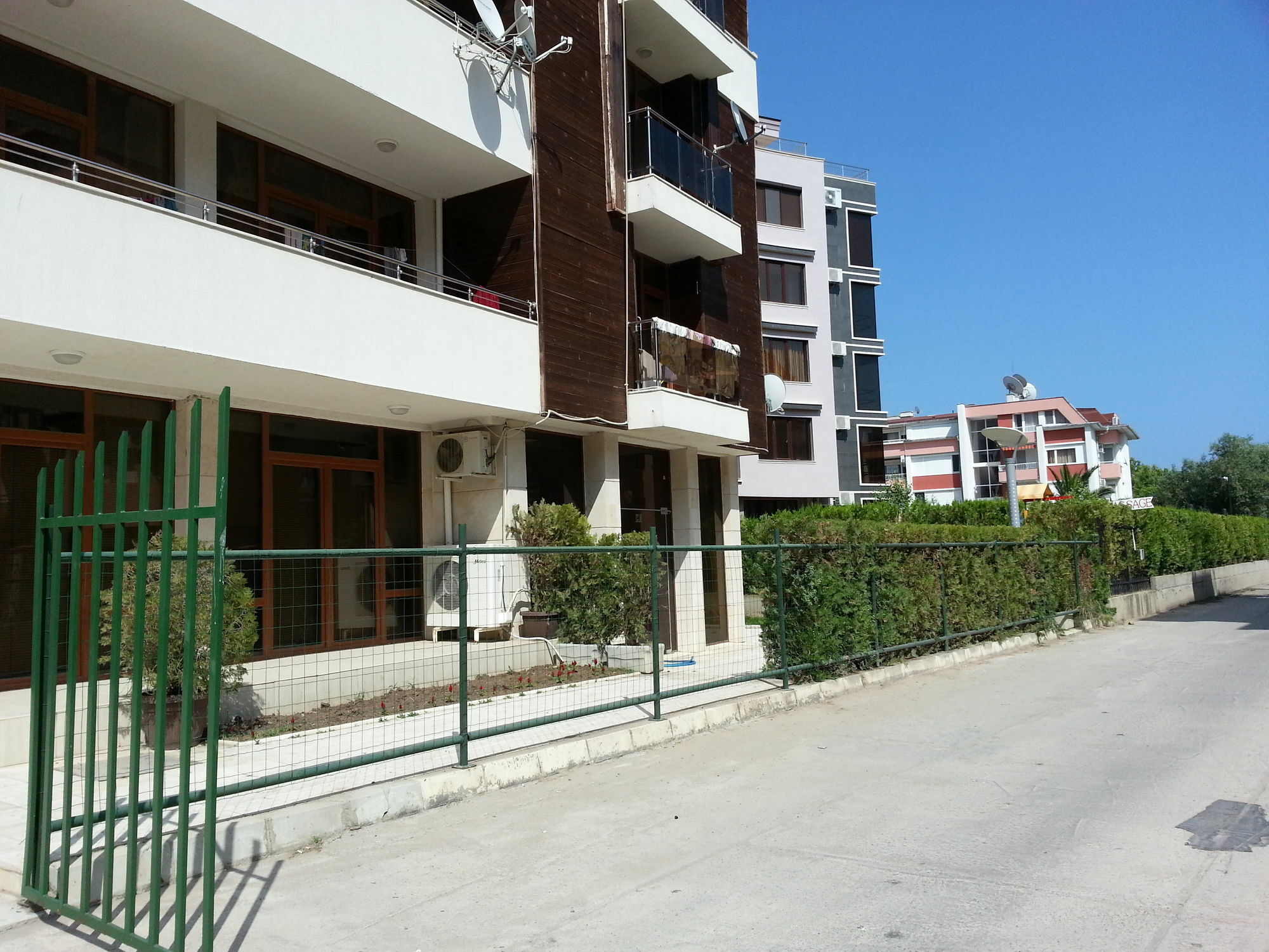 Eden - Menada Apartments Slăntjev Brjag Exteriör bild